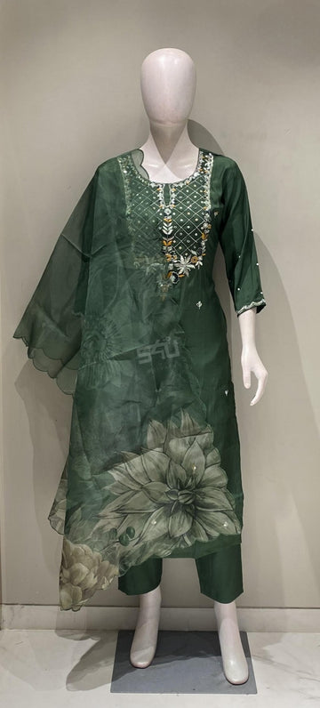 Muslin silk embroidered with digital print duppata 3piece kurti set